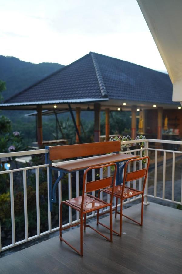Ling & Louie'S Mountain Villa Mayong Exterior photo
