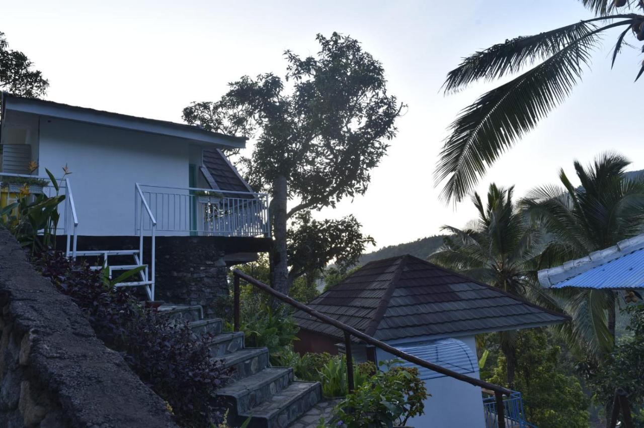Ling & Louie'S Mountain Villa Mayong Exterior photo